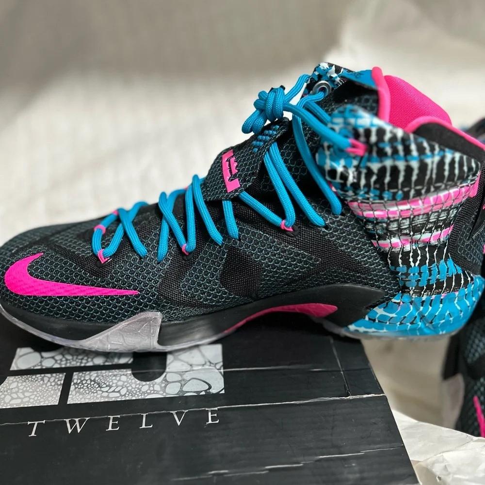 Nike - LEBRON XII - Black/Black-Pink Pow-BL Lagoon. - Picture 10 of 12